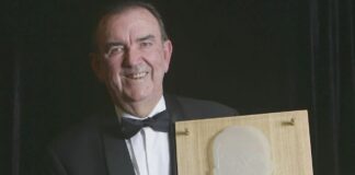 ऑस्ट्रेलिया के पूर्व कप्तान ने 89 साल की उम्र में ली अंतिम सांस, भारत से भी रहा है गहरा नाता Bob Simpson