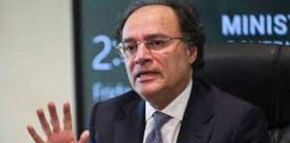 अवैध डिजिटल लेनदेन से पाकिस्तान पर फिर मंडराया FATF ग्रे लिस्ट का साया, वित्त मंत्री औरंगजेब ने दी चेतावनी pakistan