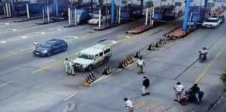 टोल प्लाजा पर चल रही थी चेकिंग, स्कूटी सवार ने भागने के लिए कॉन्स्टेबल को मारी टक्कर cctv