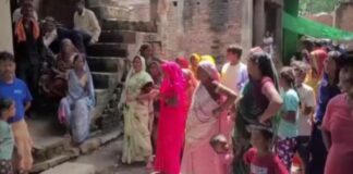 प्यार में डूबे मौसी-भांजा, परिवार के विरोध करने पर गंगा में लगाई छलांग Mirzapur News