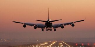 Bengaluru Airport Advisory: त्योहारों पर फ्लाइट से जा रहें हैं घर? बेंगलुरु एयरपोर्ट ने यात्रियों को परेशानी से बचने के लिए जारी की एडवाइजरी Bengaluru Airport Advisory