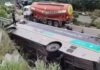 आंध्र प्रदेश के कुरनूल हादसे के बाद अब तेलंगाना में पलटी बस, 20 घायल bus accident