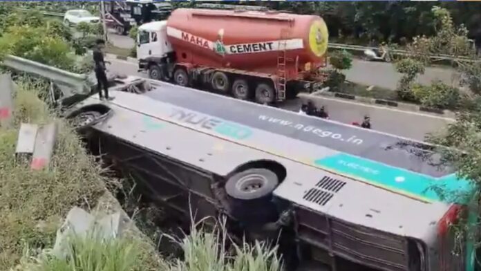 1 (20) bus accident