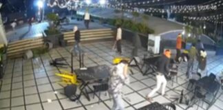 भोपाल में दिनदहाड़े कैफे पर नकाबपोश हमला, तलवार–डंडों के साथ 20 बदमाशों का तांडव, CCTV में कैद हुई वारदात CCTV