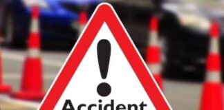 मंगलुरु-बेंगलुरु हाईवे पर ढांचे से टकराई इनोवा कार; 3 की मौत Car Accident News
