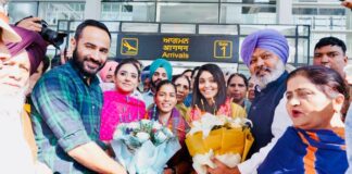 हरलीन देओल और अमनजोत कौर का वतन वापसी पर गर्मजोशी से स्वागत, ढोल की थाप पर डला भांगड़ा Punjab
