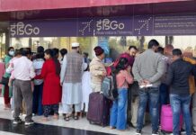 बेंगलुरु से दिल्ली का टिकट 70,000, इंडिगो संकट से आसमान पर पहुंचा हवाई किराया indigo