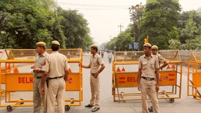 Tourists harassed in Goa (50) delhi police