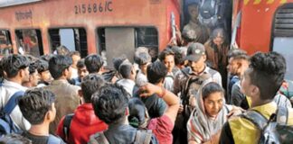 होली पर ट्रेन टिकट की टेंशन से मुक्ति! यात्रियों की सुविधा के लिए भारतीय रेलवे ने शुरू की स्पेशल ट्रेनें, यहां देखें स्पेशल रूट