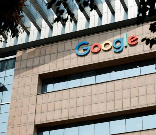 डिजिटल क्रांति का नया अध्याय, भारत में ₹1.25 लाख करोड़ का निवेश करेगा गूगल; यहां बनेगा दुनिया का सबसे बड़ा AI हब Googles-15-billion-dollar-investment