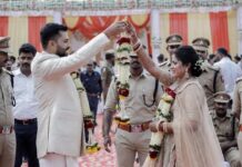 दूसरी शादी कर रहा था शख्स, जयमाला सेरेमनी से पहले पहुंची पुलिस; दूल्हा फरार