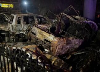 शाहदरा में भीषण अग्निकांड, फ्लाईओवर के नीचे MCD पार्किंग में खड़ी 20 गाड़ियां जलकर खाक