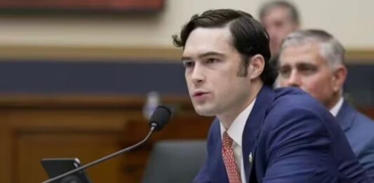 ‘डलास नहीं, पाकिस्तान जैसा लगता है’, अमेरिकी सांसद के बयान से भड़का विवाद, मुस्लिम समुदाय में रोष Brandon Gil