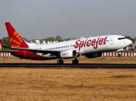 दिल्ली एयरपोर्ट पर स्पाइसजेट प्लेन की इमरजेंसी लैंडिंग, 150 यात्री बाल-बाल बचे spicejet