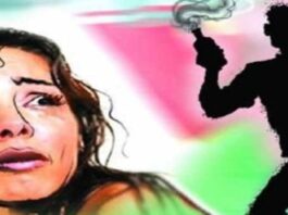 युवक ने लड़की से की मारपीट, फिर घायल अवस्था में अस्पताल पहुंची तो युवती के मुंह पर फेंका एसिड; आरोपी फरार