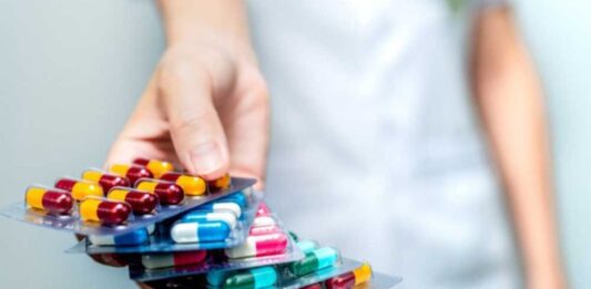 दर्द निवारक से एंटीबायोटिक तक, 1000 दवाएं होंगी महंगी; 1 अप्रैल से कीमतों में इजाफा Essential Medicines Price Hike