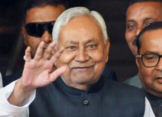 नीतीश कुमार ने राज्यसभा के लिए भरा पर्चा, अब कौन बनेगा बिहार का नया मुख्यमंत्री?