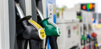 महीने के पहले दिन ही बदल गए पेट्रोल-डीजल के रेट, चेक करें रेट Petrol Diesel