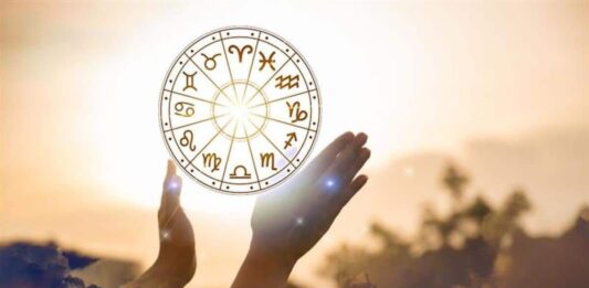 आज इन राशियों को मिलेगा किस्मत का साथ, जानें क्या कहता है आपका राशिफल Aaj Ka Rashifal