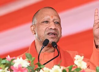 सीएम योगी के हस्तक्षेप के बाद कर्मचारियों की मांगें मंजूर, बढ़ेगी सैलरी; काम पर लौटे कर्मी CM-Helpline-1076-Employee-Strike-Resolved