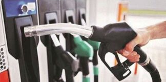 शुक्रवार को क्या हैं पेट्रोल-डीजल के दाम? यहां करें चेक