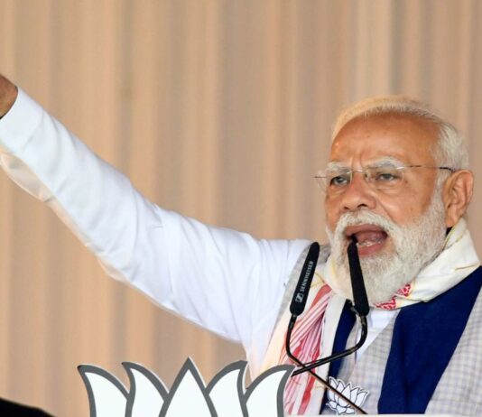 ‘झालमुड़ी मैंने खाई, मिर्ची TMC को लगी’, कृष्णानगर रैली में पीएम मोदी ने टीएमसी पर कसा तीखा तंज pm modi