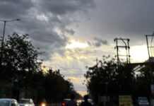 देशभर के 13 राज्यों में तेज हवा के साथ भारी बारिश का अलर्ट, IMD ने दी चेतावनी Weather Forecast