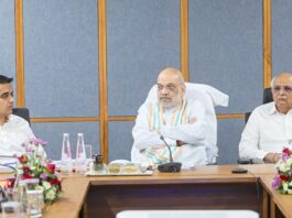 घुसपैठियों से बदलती जनसांख्यिकी पर केंद्र का बड़ा एक्शन, अमित शाह ने गठित किया जांच पैनल Amit Shah Central government Takes Major Action on Changing Demographics Caused by Infiltrators