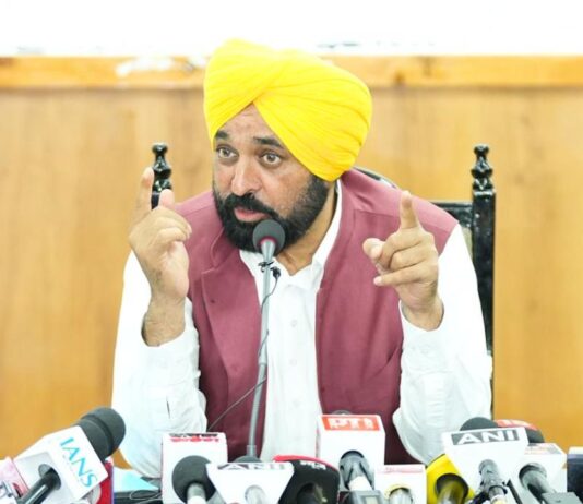 पंजाब सरकार की काठगढ़ लिफ्ट सिंचाई योजना से पहली बार बलाचौर के कंडी इलाके तक पहुंचा नहरी पानी, किसानों सूखे से मिली राहत CM Bhagwant Singh Mann
