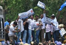NTA मुख्यालय पर प्रदर्शन के दौरान अफरा-तफरी, NSUI और सुरक्षाबलों में भिड़ंत NEET UG