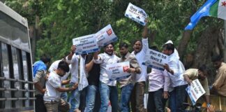 NTA मुख्यालय पर प्रदर्शन के दौरान अफरा-तफरी, NSUI और सुरक्षाबलों में भिड़ंत NEET UG