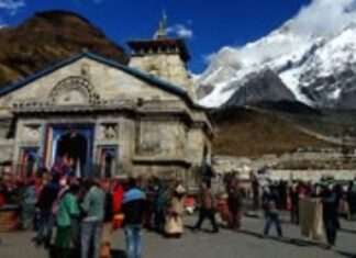 चारधाम यात्रा में बढ़ी भीड़, प्रशासन ने बंद किए केदारनाथ-यमुनोत्री पंजीकरण