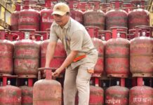 सरकार का नया LPG-PNG नियम, डबल कनेक्शन वाले उपभोक्ताओं पर गिरेगी गाज PNG LPG new rule