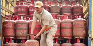 सरकार का नया LPG-PNG नियम, डबल कनेक्शन वाले उपभोक्ताओं पर गिरेगी गाज PNG LPG new rule