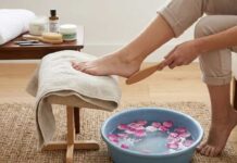 Pedicure at Home:घर पर पेडीक्योर बना सकता है, पैरों को खूबसूरत, लेकिन ये गलती पड़ सकती है भारी Pedicure at Home