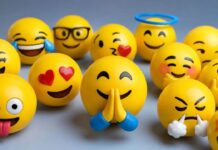Emoji का गलत इस्तेमाल पड़ सकता है भारी! जानिए इनका सही अर्थ World Emoji Day 2026,Emoji