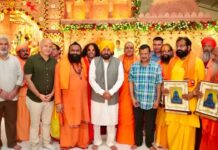 केजरीवाल का बड़ा दांव! महिलाओं को आर्थिक सहायता देने का वादा, तीर्थ यात्रा योजना में जुड़ेंगे 3 नए रूट Arvind Kejriwal