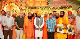 केजरीवाल का बड़ा दांव! महिलाओं को आर्थिक सहायता देने का वादा, तीर्थ यात्रा योजना में जुड़ेंगे 3 नए रूट Arvind Kejriwal