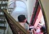डिलीवरी के बहाने शख्स ने की घर में खुसने की कोशिश, वीडियो वायरल viral delivery boy video