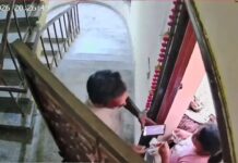 डिलीवरी के बहाने शख्स ने की घर में खुसने की कोशिश, वीडियो वायरल viral delivery boy video