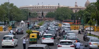 Delhi Traffic Alert: आज दिल्ली की इन सड़कों पर बढ़ सकता है ट्रैफिक का दबाव, देखें पूरी एडवाइजरी delhi traffic advisory