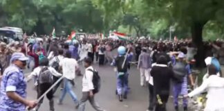 दिल्ली में संसद मार्च से पहले RPF का लाठीचार्ज, जंतर मंतर पर CJP प्रदर्शनकारियों से झड़प CJP Protest
