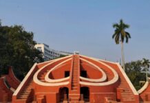 दिल्ली का जंतर-मंतर किसने और क्यों बनवाया था? जानिए यहां लगे 4 खास यंत्रों का रहस्य Jantar Mantar Delhi
