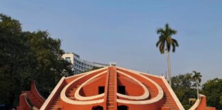 दिल्ली का जंतर-मंतर किसने और क्यों बनवाया था? जानिए यहां लगे 4 खास यंत्रों का रहस्य Jantar Mantar Delhi