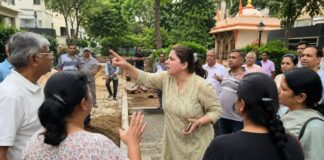 मंदिर को बताया बकवास चीज, विवादित टिप्पणी के बाद भोपाल की हाईप्रोफाइल सोसाइटी में मचा हंगामा your temple is bloody thing former chief secretary ab singh, daughter in law uzma raza