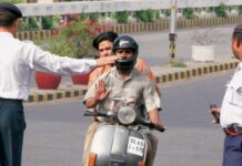 घर के बाहर गाड़ी खड़े करने पर कटेंगी ₹25,000 पार्किंग टैक्स, सरकार का नया नियम Car Parking Rules