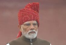 PM मोदी ने लाल किले पर फहराया तिरंगा, पहली बार गूंजा ‘वंदे मातरम्’ Independence Day 2026