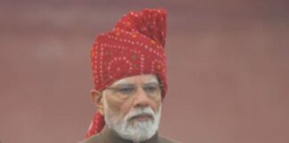 PM मोदी ने लाल किले पर फहराया तिरंगा, पहली बार गूंजा ‘वंदे मातरम्’ Independence Day 2026