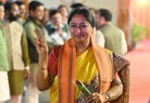 दिल्ली की महिलाओं के खाते में आज आएंगे 2500 रुपये, जारी होगी लक्ष्मी योजना की पहली किस्त Delhi CM Rekha Gupta