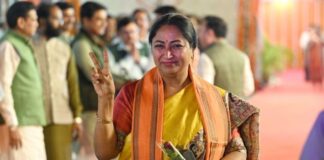 दिल्ली की महिलाओं के खाते में आज आएंगे 2500 रुपये, जारी होगी लक्ष्मी योजना की पहली किस्त Delhi CM Rekha Gupta